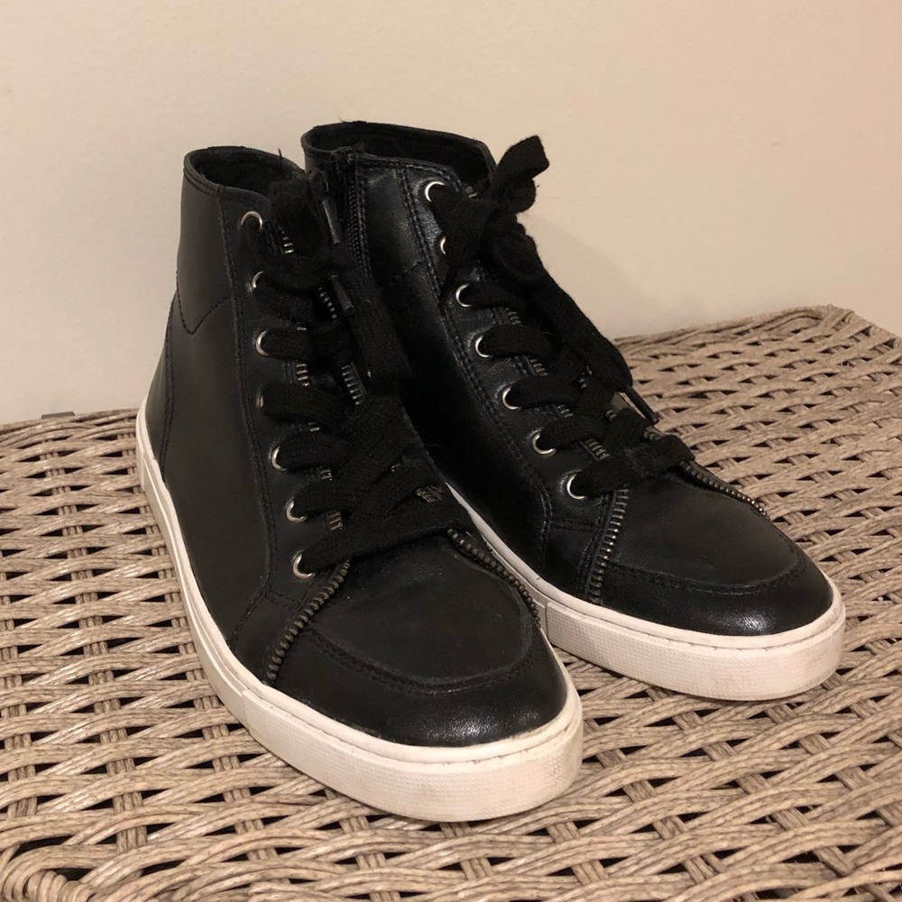 Frye & Co. Sindy Moto
